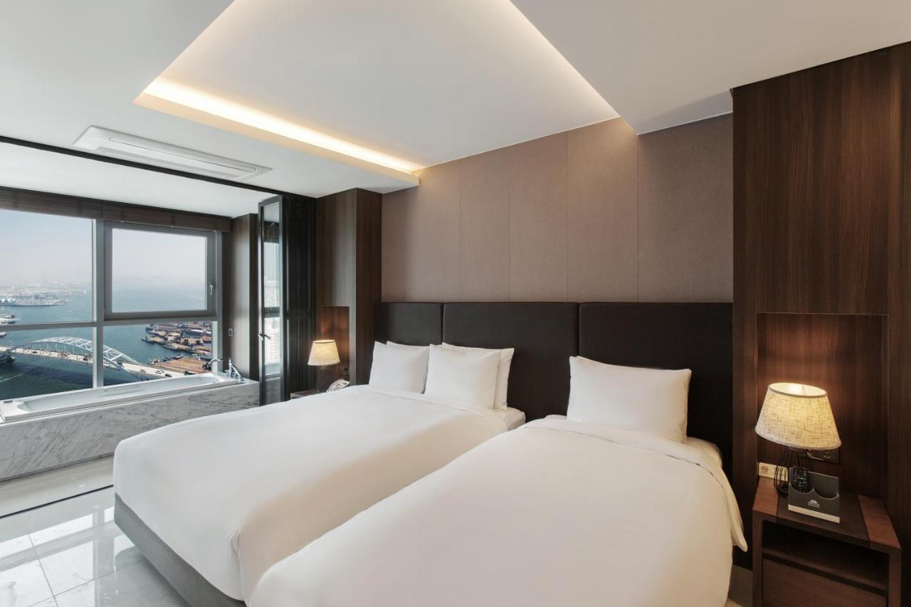 Hotel Adela Puszan Kültér fotó